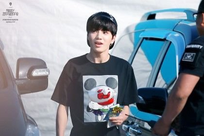 인피니트 공항사진봇 사담용