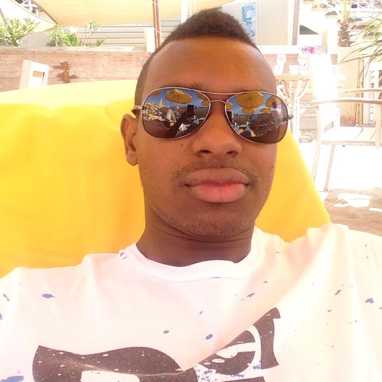 itsdjheez's profile picture. DJ