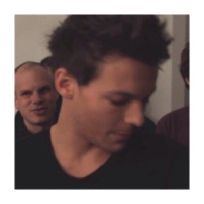 HELLO GUYS PLEASE FOLLOW @DamnxWIFI @DamnxWIFI AND ASK FOR A FOLLOW BACK PLS HAVE A NICE DAY ILYSM ☺️