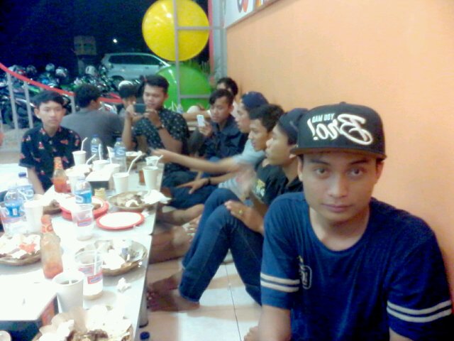 saproni23's profile picture. Setiap tetes keringat yang tercurah ,semakin membuat ku kuat dan dewasa :)