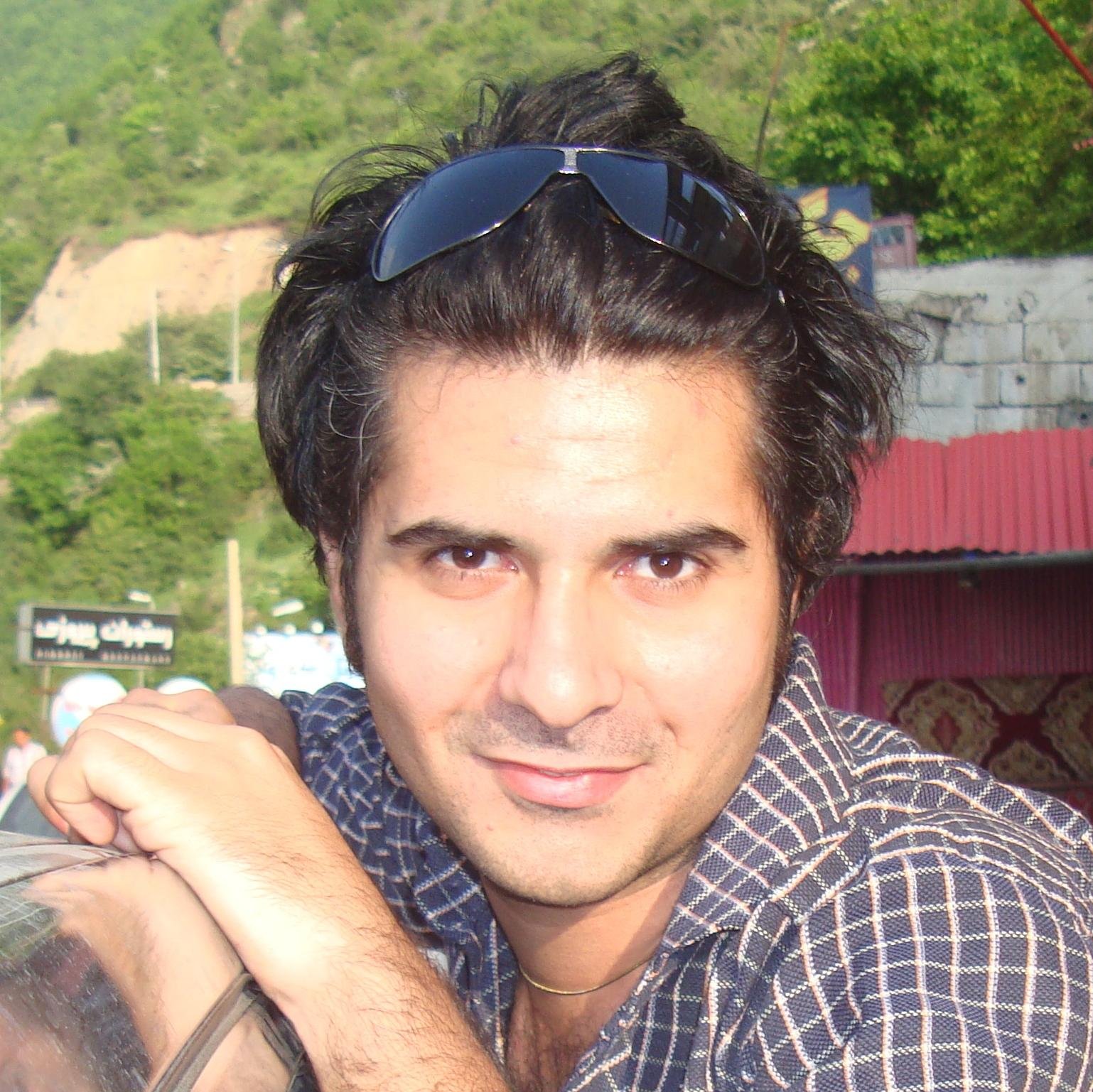 sorooshrostami's profile picture. 