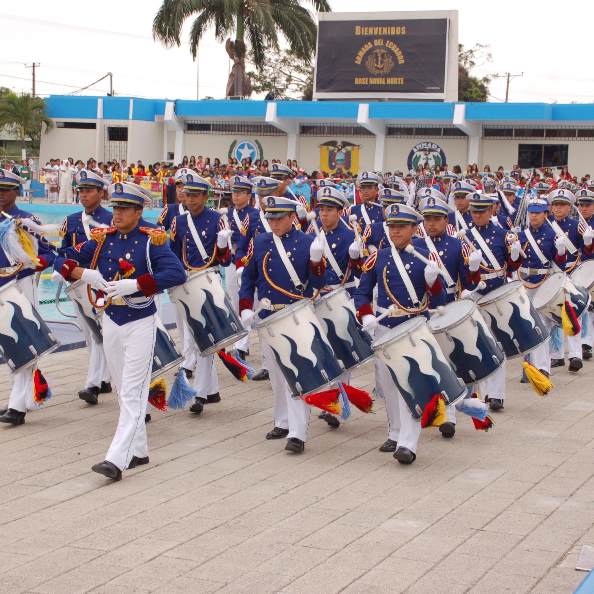liceonavalgye's profile picture. El Liceo Naval es fragua de hombres nuevos, que señalen a la Patria sus destinos en las rutas del mar