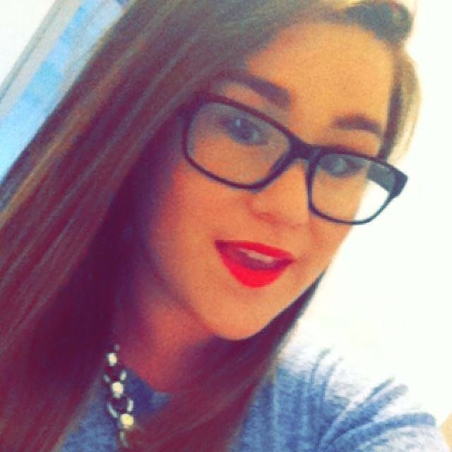 EmmaMeaney212's profile picture. Youtubers&JamieDornan❤️