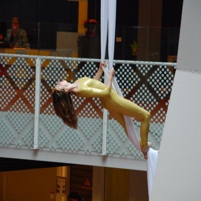 mariel_dekker's profile picture. Acrobatic Performer