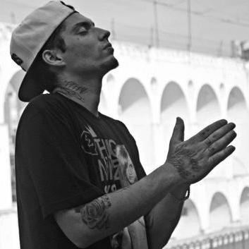 RtFilipeRet's profile picture. Publicarei Frases do Fillipe Ret, Projota, Gabriel O Pensador, Racionais, Cone Crew Diretoria & entre outras Famosas! ✌[#FéEmDeusPoisEleNãoEstáMorto...]