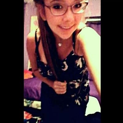 viva199927's profile picture. Over the mountains.