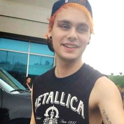 #emabiggestfans5sos