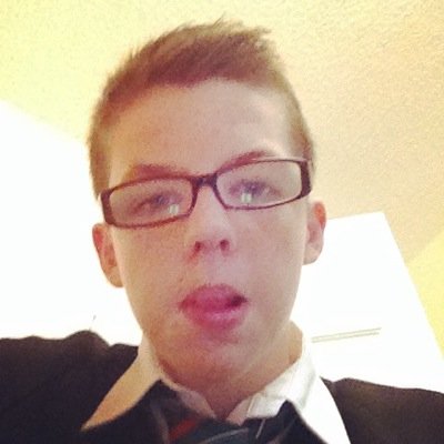 hey check out my second twitter account @Ohh__icee