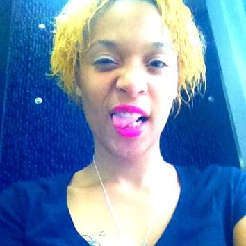 Shaquaya03's profile picture. 