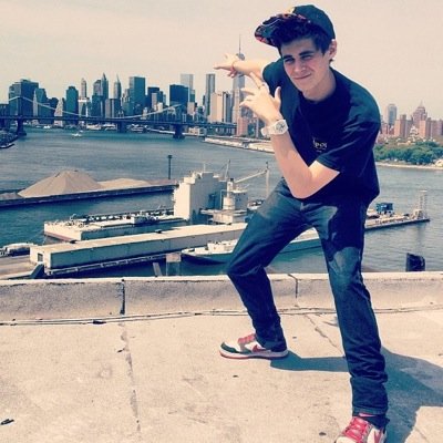 Philly --- NYC --- Charleston, SC. I'm boring, so you know dont follow me. 0_O IG: Westonmiclette