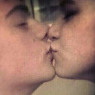 Thwaitey26's profile picture. follow I'll follow back ,, some times i stand with a cocktil umbrella in the rain so i feel like a giant