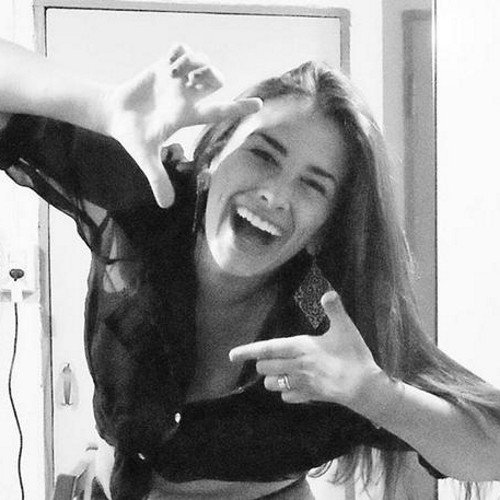 Cosas importante: mi familia, mis amigos y las cosas mas hermosas mis bebes!
Mi única pasión: El vóley.
Mi único amor: Soja