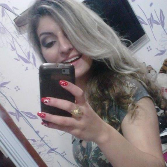 aagathacarolina's profile picture. so wake me up when it's all over ♡