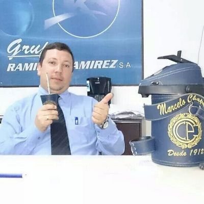 Abogado y Escribano publico, oficina Av. Bernardino Caballero, edificio Horizonte piso 3, sala 3