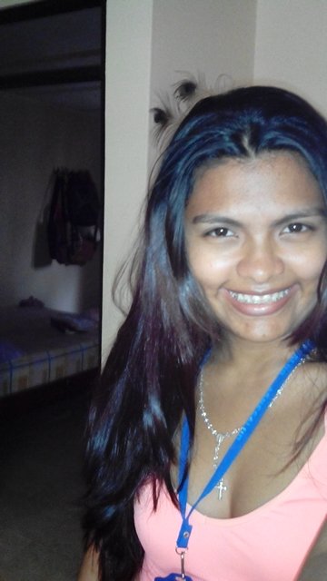Amo la vida que tengo agradesco a Dios por tener  mi familia padres y hermanos y mi hermoso hogar