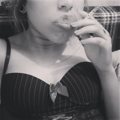 Cafajeste um brinde, e que abram-se as pernas !