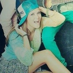 fc da linda @franccinyh ! te amoo! fran seguiu dia 18/09/14