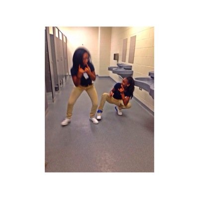theyloveebriii Profile Picture