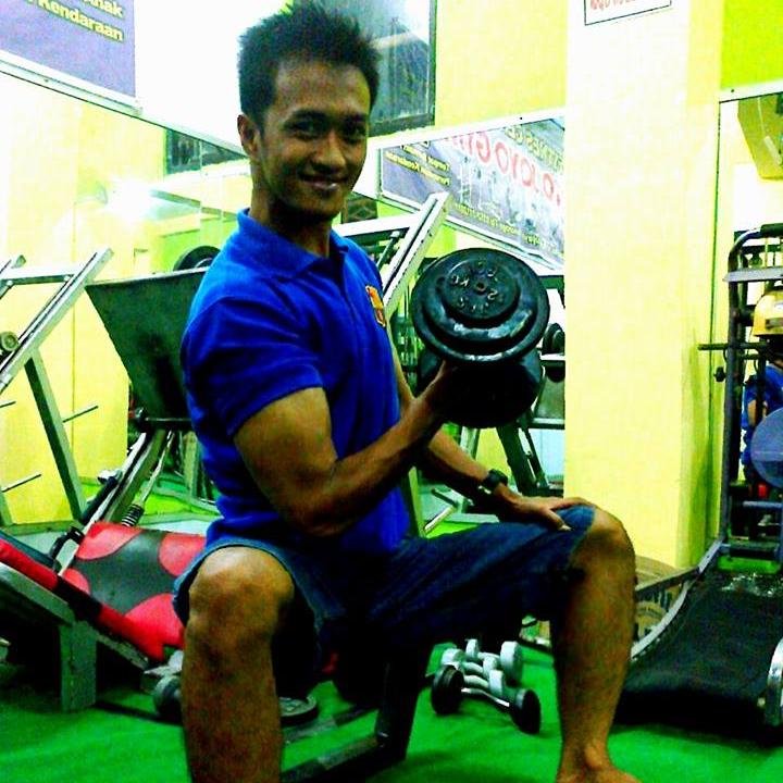 fikricaru1's profile picture. 