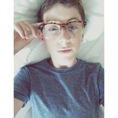 simplytrevorr's profile picture. me and him have the same birthday! haha 9-30-14