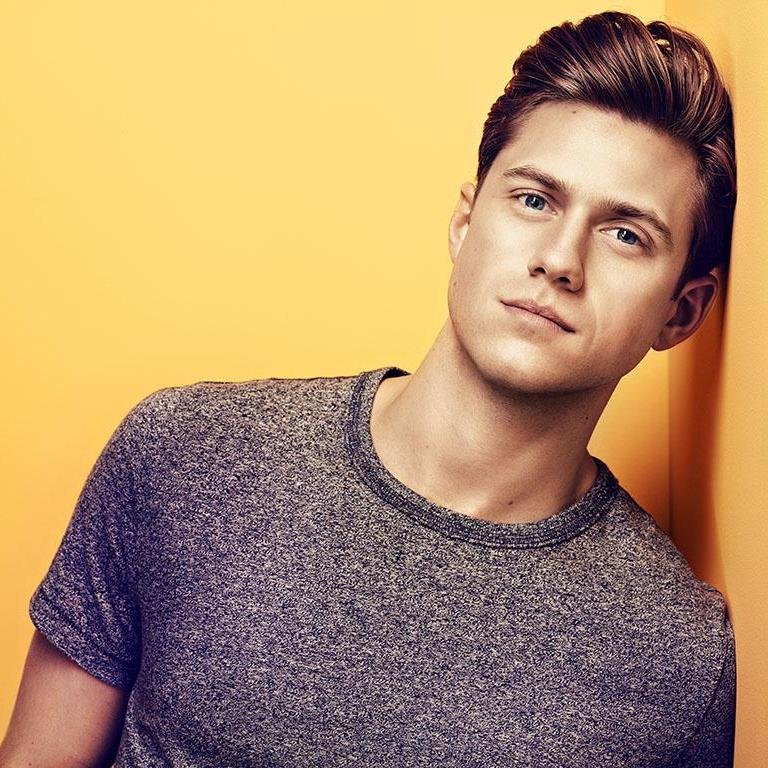 Aaron Tveit Aaronntveit Twitter