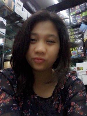 yhuny27's profile picture. miss you mom