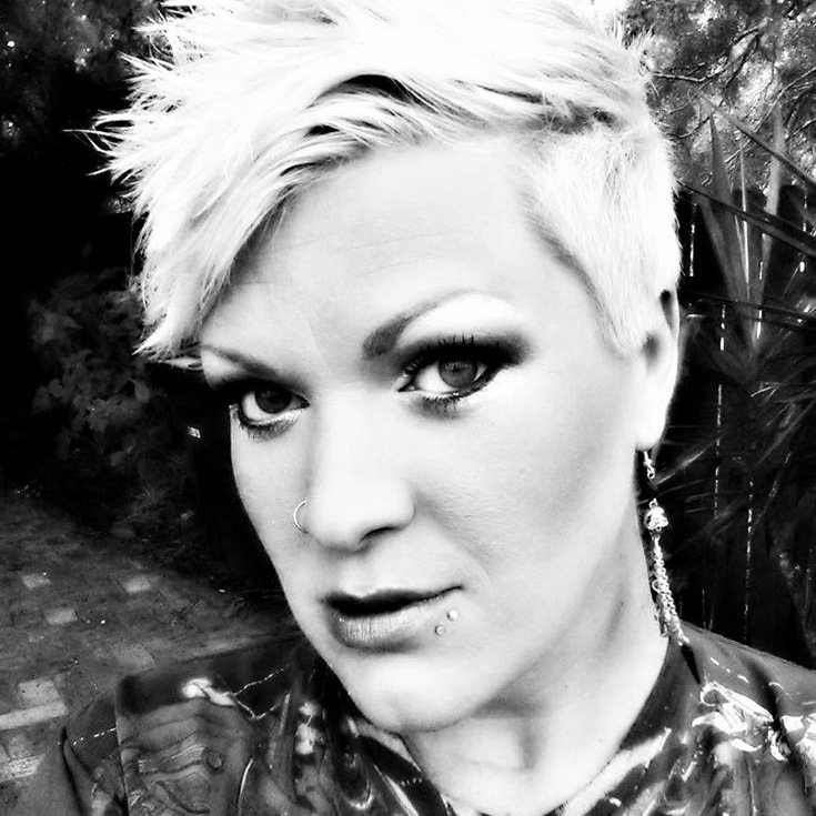 A free GLBTQ picture project - 1,001 out faces.