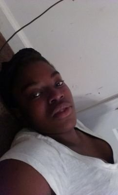 IM CMB! MY KIDS ARE MY WORLD! IM BOUT MY MONEY AND NOTHING ELSE. I DONT BEEF WIT MFCKAS BENEATH ME! TIME IS MONEY!