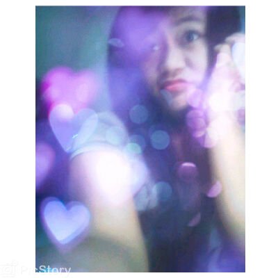 Novaanggaeni's profile picture. Jadii diri sendiri lebih baik (y)