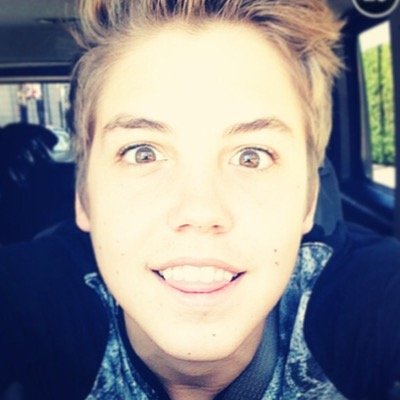Just a full time fangirl!
Instagram:Espinosas.selfie
vine:Ang Espinosa
personal instagram:Basically.Ang