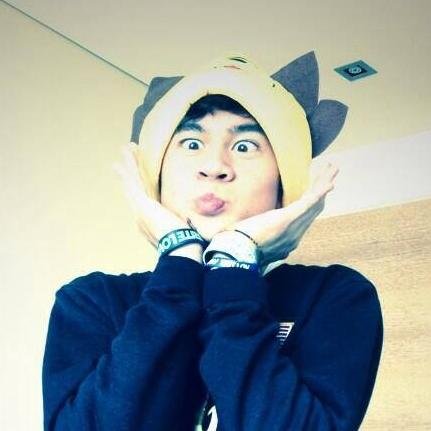 My life was going perfectly horrible until 5sos came and made it horribly perfect. My names Joyce :)