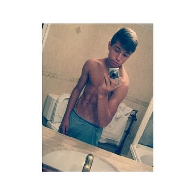 JUGADOR DE FUTBOL SALA SUCRO F. S. _INSTAGRAM:    ERIGV