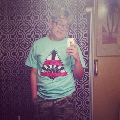 Soccer is love soccer is life⚽️⚽️ single❤️
FIFA15 is bae❤️❤️❤️

xbox GT: surfingtaco22 add me tho