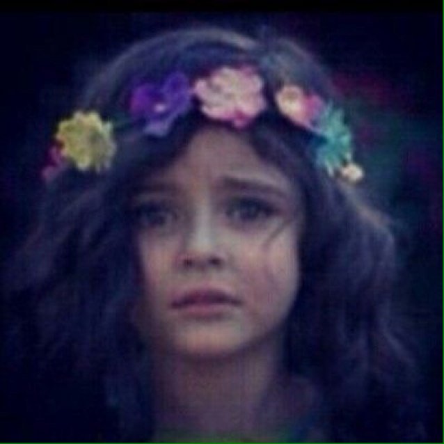 ‏: اللهم لا تحرمني ما أريد ولا تفجع قلبي أبدًا ، و إن رفعت يداي لك داعية فقل لما دعيت به كن♡.