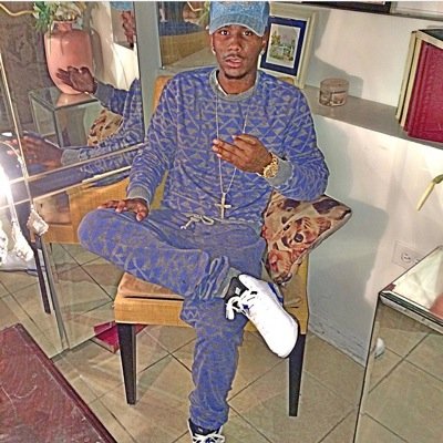 Im aye young rich nigga. Eat wit tha niggas I starved wit