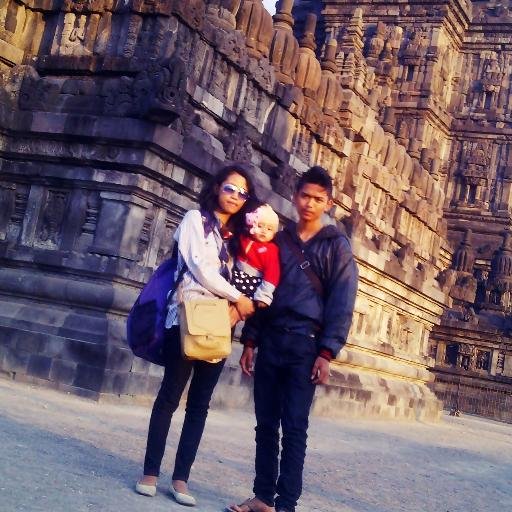 I'm happy as long as it is able to run it all with my boyfriend Febri Setiawan 08.06.2011 ƪ(ˇ▼ˇ)¬