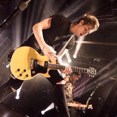 Please follow @5sos_baeeeee ✨Luv ya✨