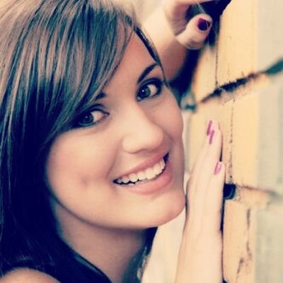 Hip-hop dancer! Farm girl who loves braai vleis! Student at the University of Potchefstroom