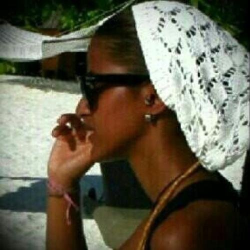 lnstagram:lolo_708
Kik:naem6555627
BBM:2B30F4CA