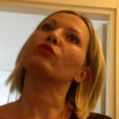 E se diventi farfalla nessuno pensa più a ciò che è stato, quando strisciavi per terra e non volevi le ali.