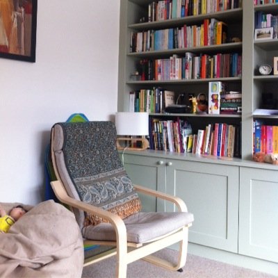 Mum, children's books publishing person & school governor. Love books, telly, Barnet & the Northern Line.