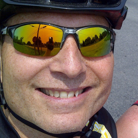 Larry_Spicer_'s profile picture. Proud father of 2 / Happily married / Cycling enthusiast (novice).