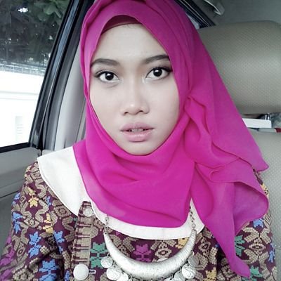 chef | make up artist | nb : single but not available