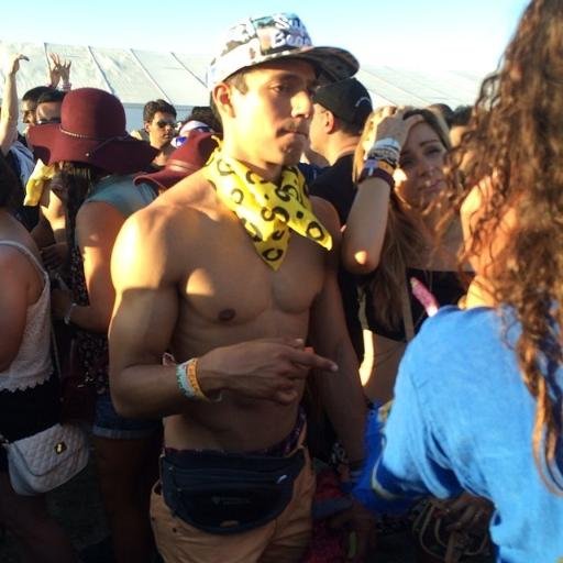 USAtravelguy's profile picture. First time traveller, taking on the world. Hoping to meet new friends on my adventure. First stop United Kingdom