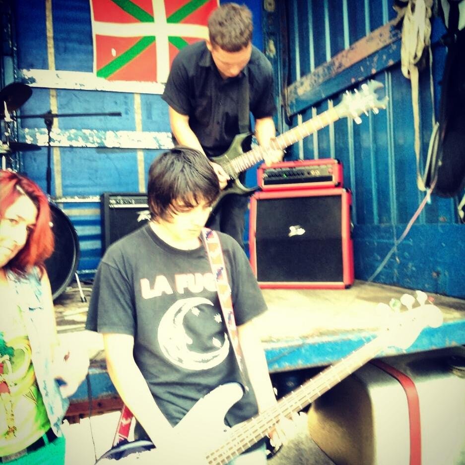 Ax75Mikel's profile picture. Me encanta el FUTBOOOL y la MUSICAAAA  y toco en un grupo brutall se llamaa KATAR