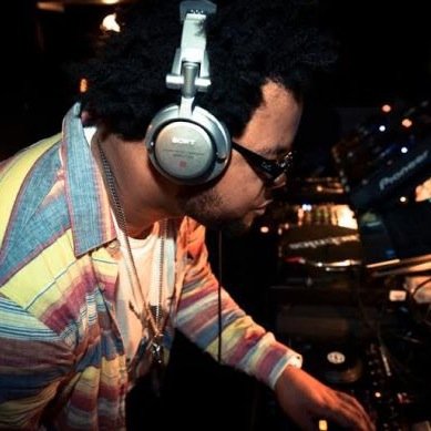 IplayHOUSE/Techno/Garage/Funky/Electronica » UK based Dj/Producer  » fb: https://t.co/V8Vcb6xjrr » IG: ASHMAN__DJ » My style is eclectic.