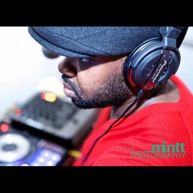 I am a DJ/Radio Presenter/Promoter. Listen to Soul Du Jour (soul of the day) on https://t.co/TS7tA6Ksus every Tues 20.00-23.00 GMT.