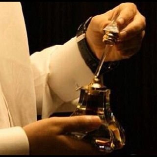ليسَ كُلّ حُلمٍ مكسْور عاهة.... بعْضُ الأحلامِ تكسِرُنا لتبنينآ مِنْ جَديد.. ان مررتوا من هنا فأدعوا لوالدي بالرحمه والمغفره☝