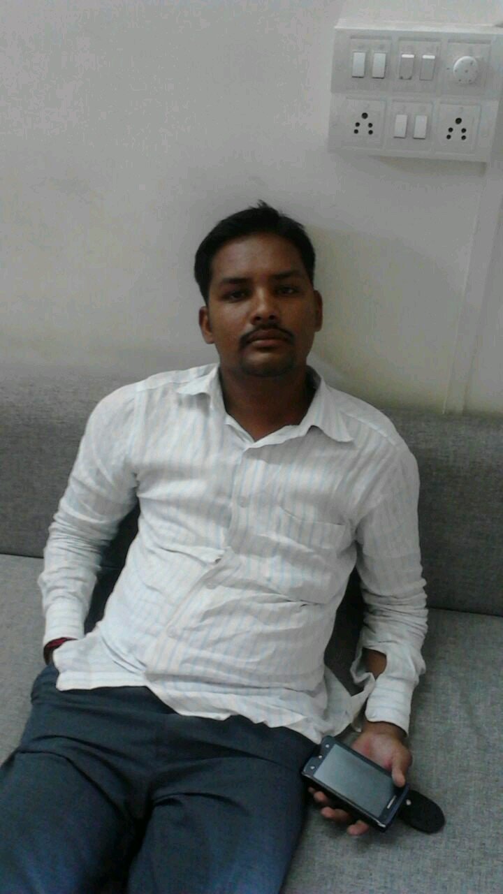 rpandey4294's profile picture. yuva Morch  Mantri  vatva Word