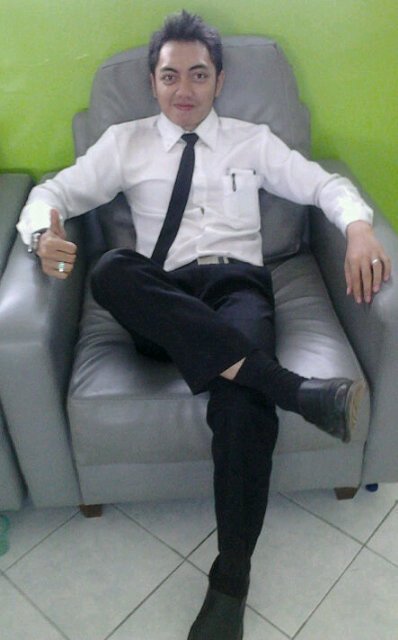 veils_bluezy's profile picture. Mencintai bukan mencari siapa yang sempurna, tetapi memilih beberapa bagian hidup yang mampu kau lengkapi. || ♥ @ilanazwa